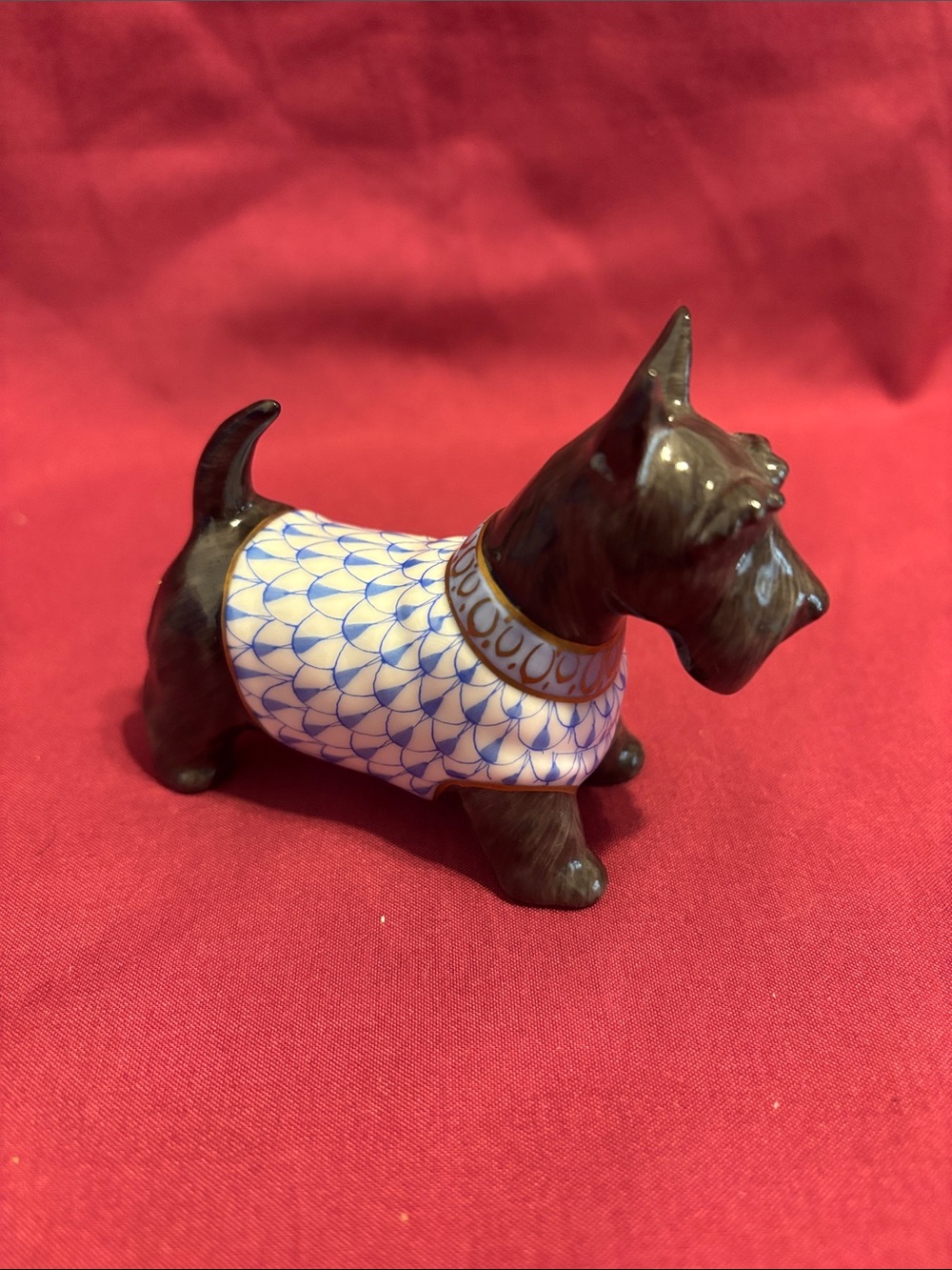 Herend Black and Blue Scottish Terrier Figurine with Gold Trim